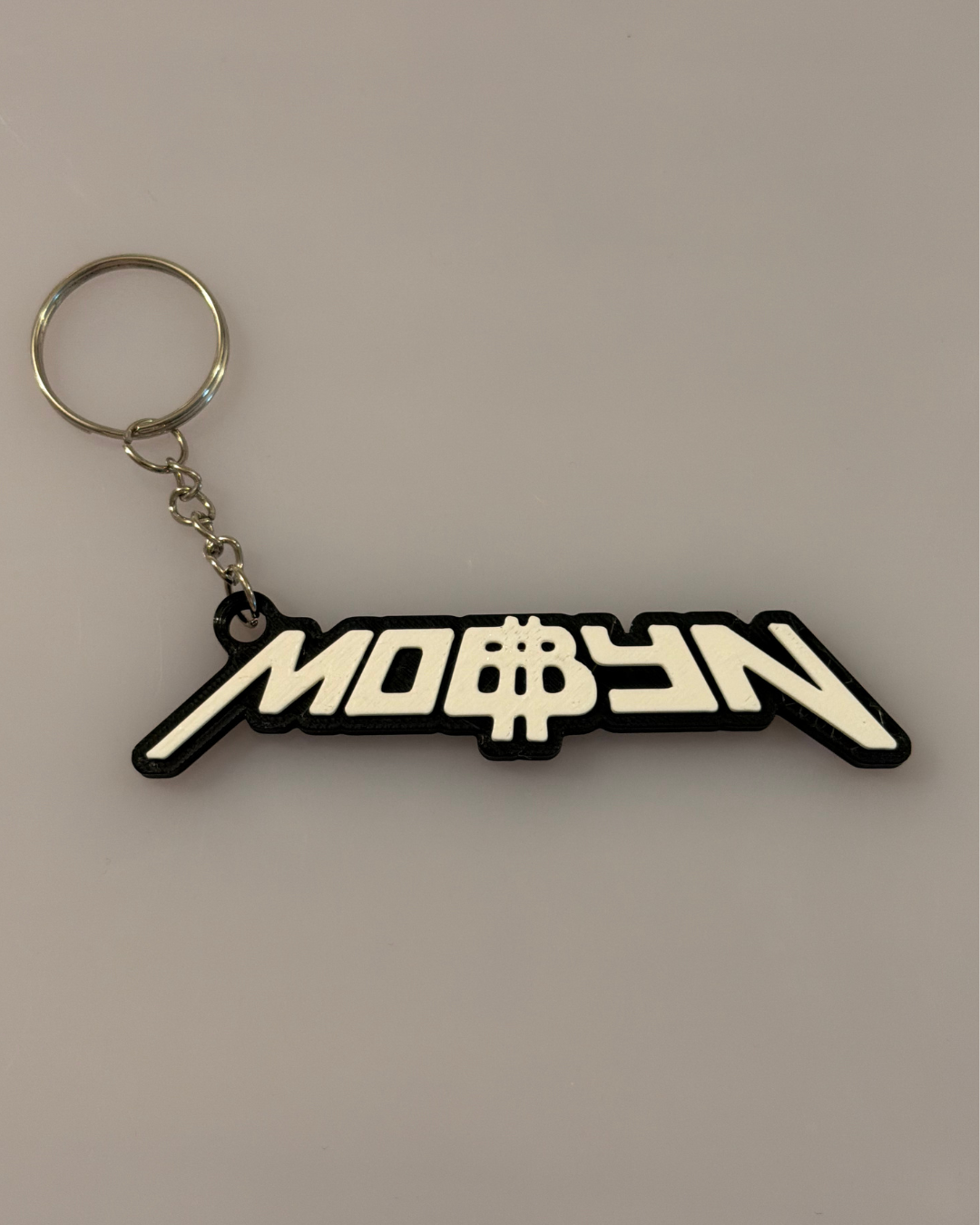 Brelok 3D MOBBYN biało-czarny