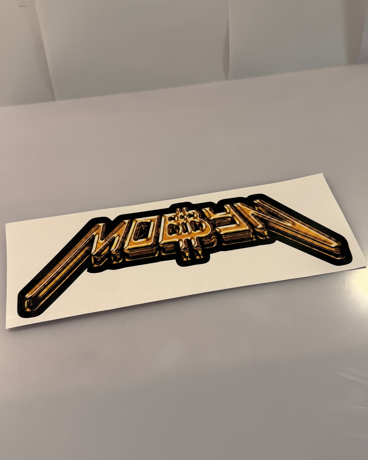 Duża naklejka "MOBBYN" 28x10cm
